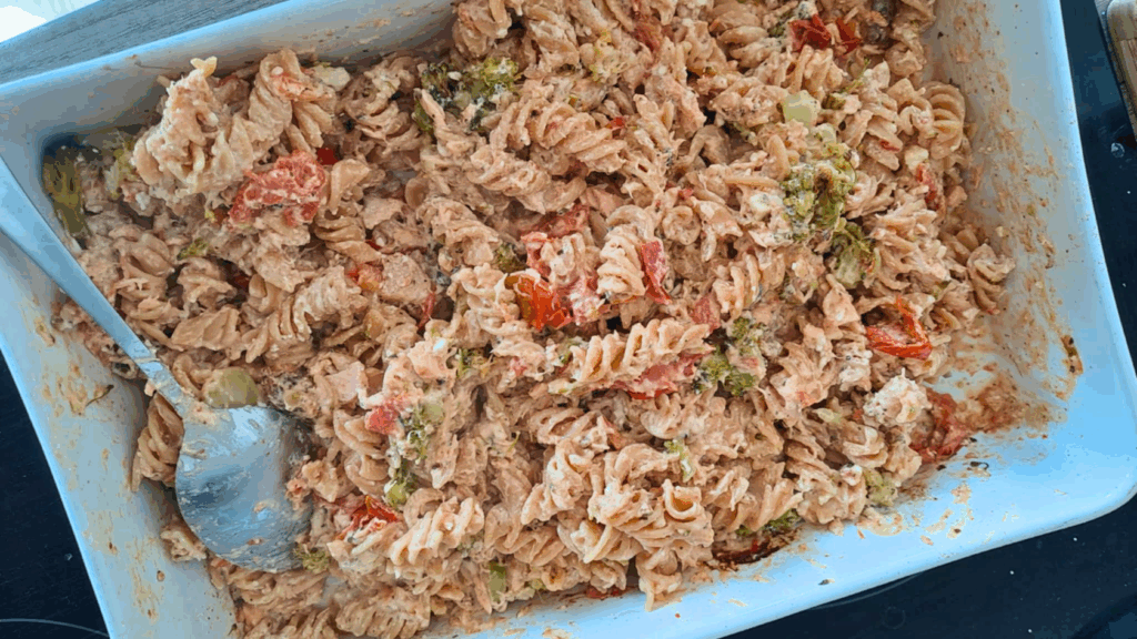 šošovicové cestoviny s feta a lososom